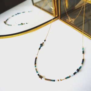 Collier minimaliste perles bleu-vert