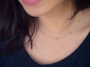 collier minimaliste, perles Miyuki bleues