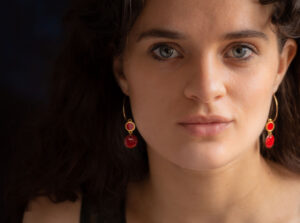 Créoles graphiques rouges